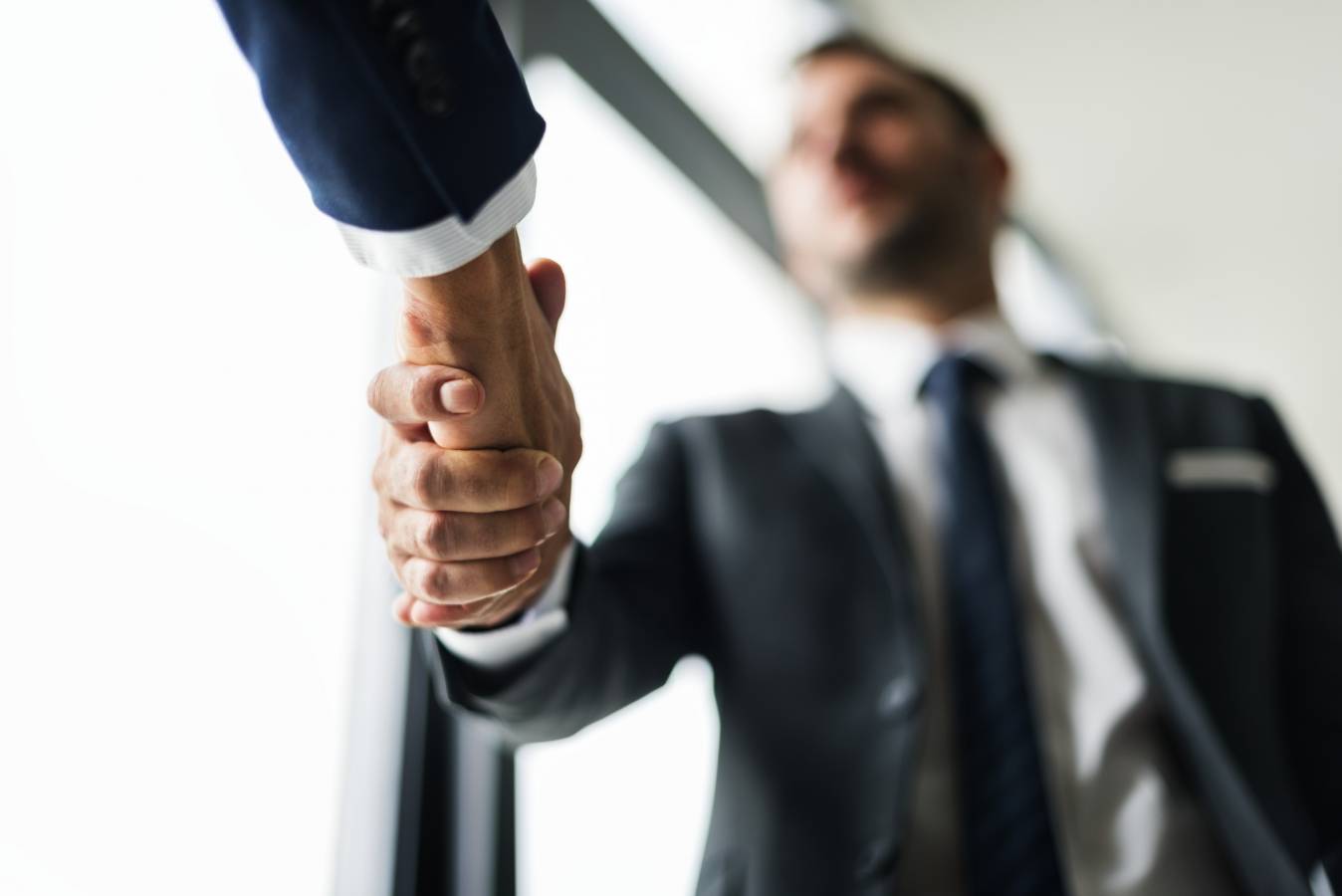 handshake-business-men-concept (3).jpg